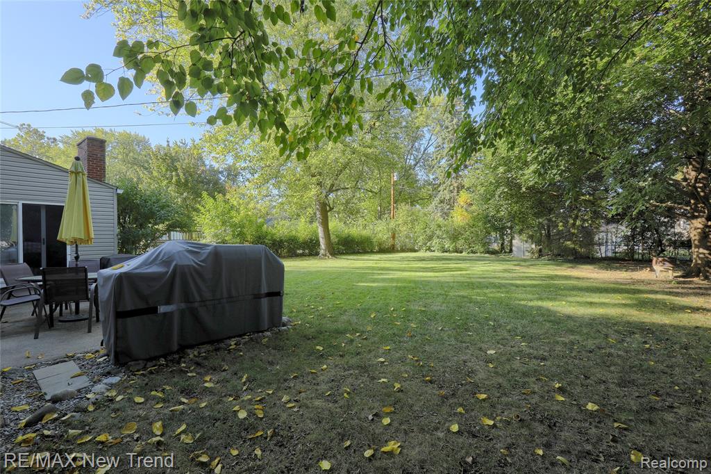 851 N Webik Avenue, Clawson, MI — Photo 29