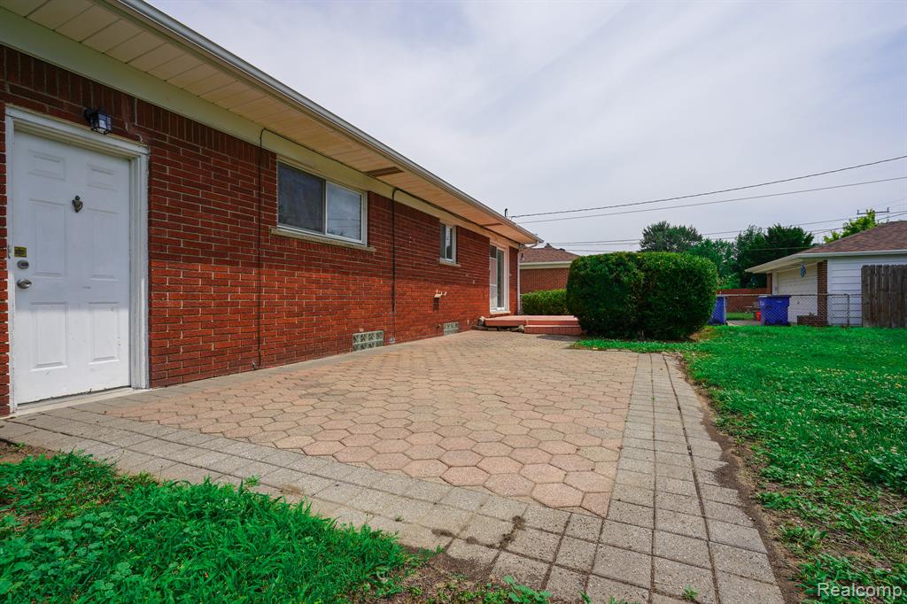 14670 Shirley Avenue, Warren, MI 48089 — Photo 8