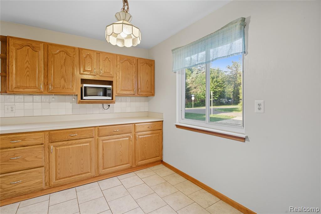 9404 Princess Street, Taylor, MI 48180 — Photo 10