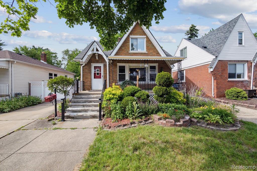 805 E GEORGE Avenue, Hazel Park, MI 48030 — Photo 3