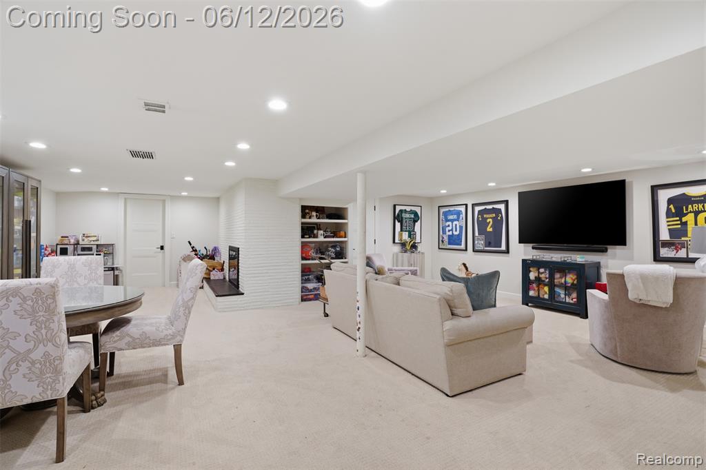 6998 Meadowlake Road, Bloomfield Hills, MI 48301 — Photo 28