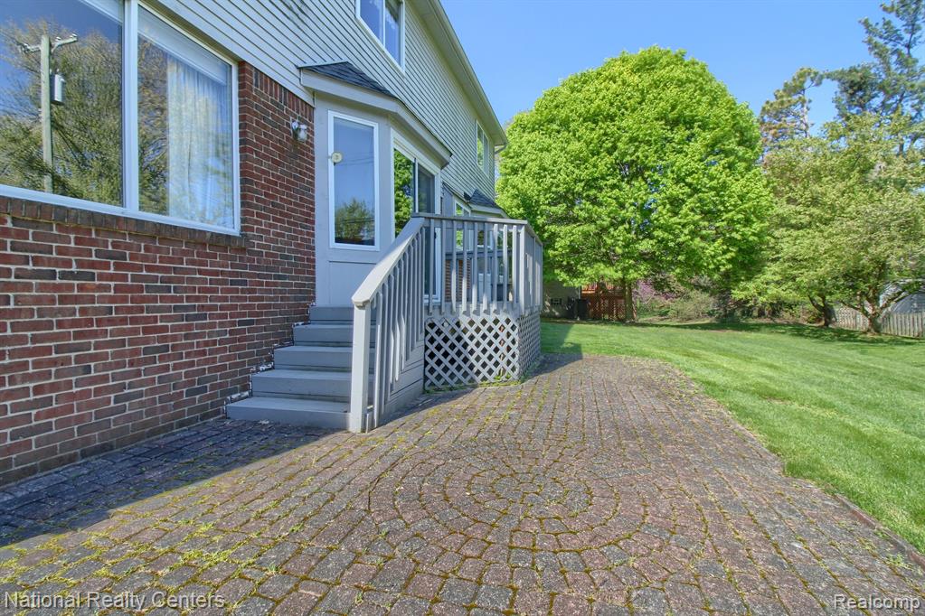 40630 Brecken Ridge Lane, Plymouth, MI 48170 — Photo 36