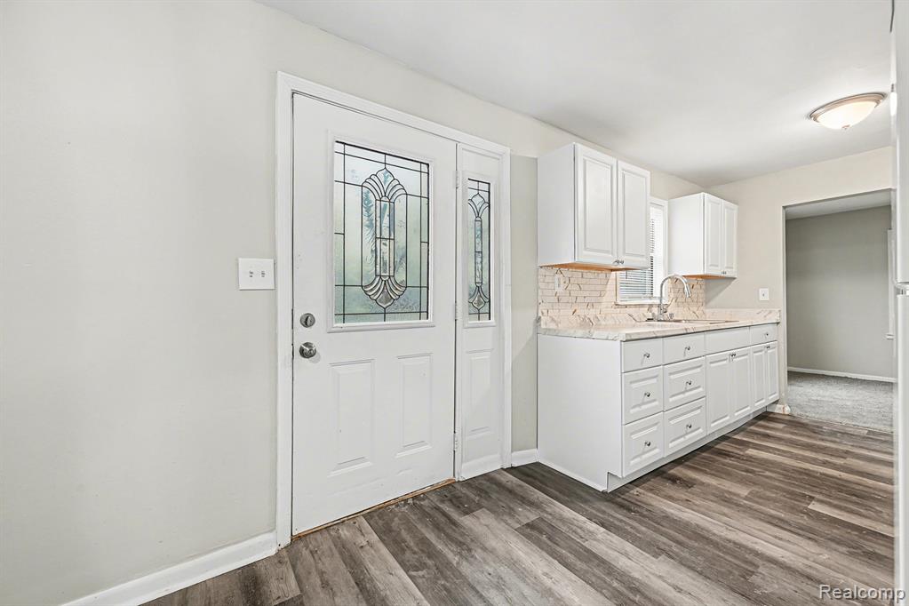 22570 Tulane Avenue, Farmington, MI 48336 — Photo 6