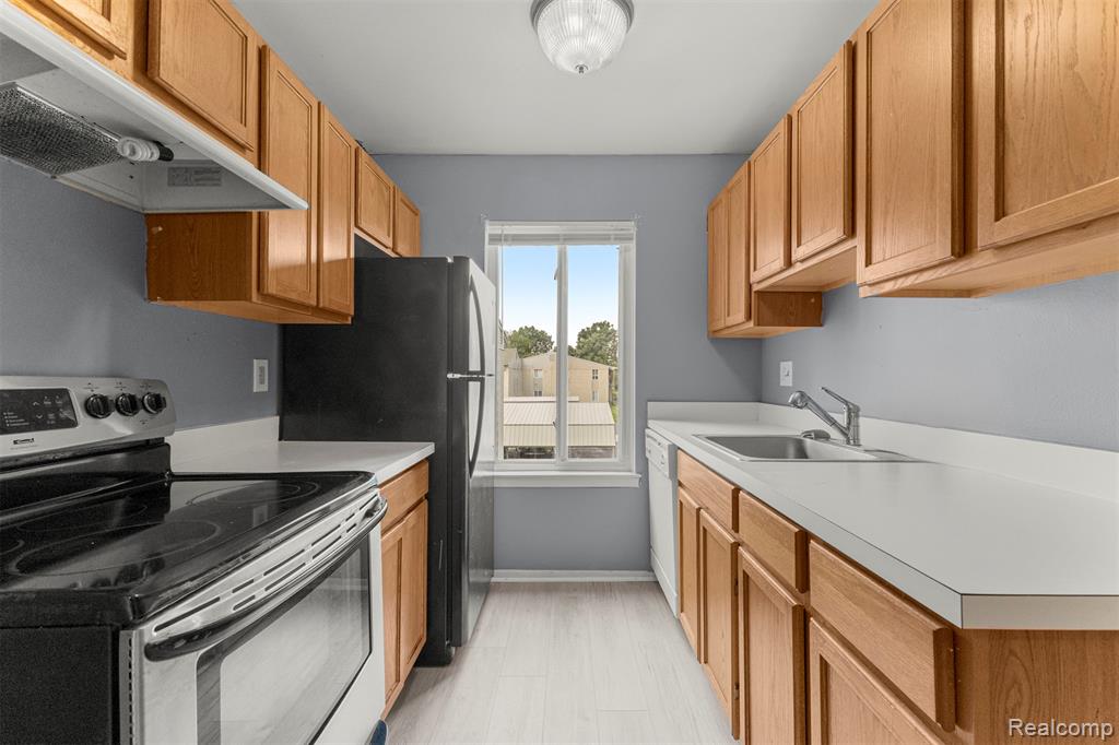 9993 Allen Pointe Drive, Allen Park, MI 48101 — Photo 15