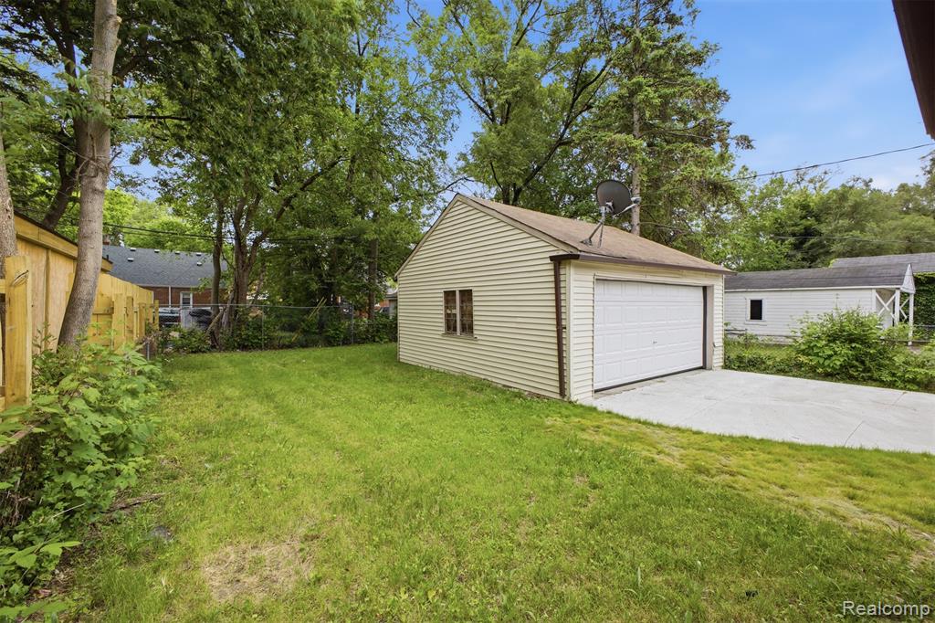 18492 Warwick Street, Detroit, MI 48219 — Photo 30