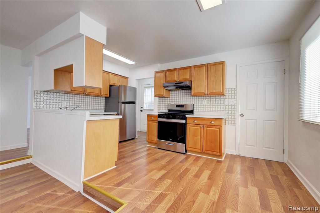 35030 Michelle Drive, Romulus, MI 48174 — Photo 15