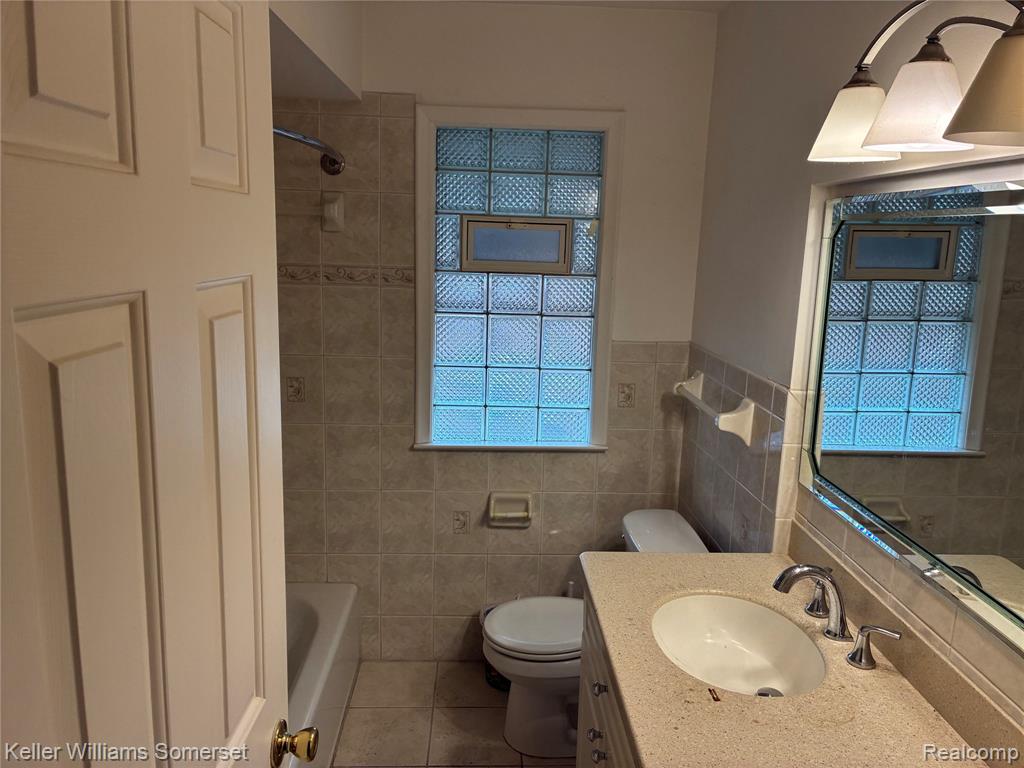 18031 Mott Avenue, Eastpointe, MI 48021 — Photo 22