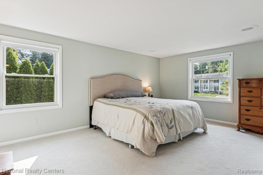 42372 COTSWOLD Court, Northville, MI 48168 — Photo 44