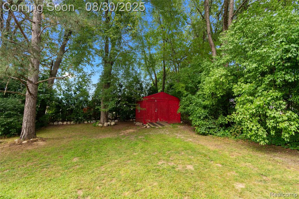 6600 Westphalia, West Bloomfield, MI 48324 — Photo 35