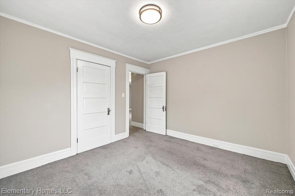 802 S LAFAYETTE Avenue, Royal Oak, MI 48067 — Photo 9
