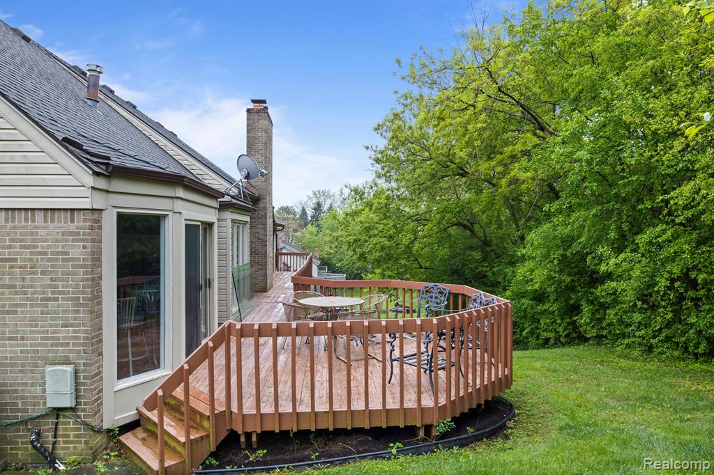 4578 PINE VILLAGE Drive, West Bloomfield, MI 48323 — Photo 44