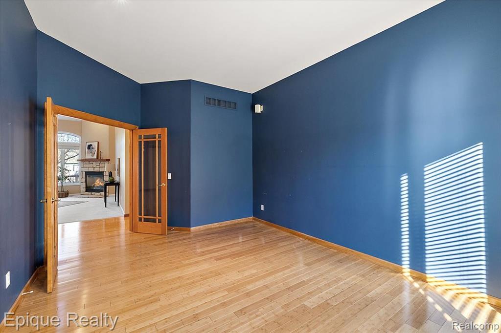 374 Oakbridge Drive, Oakland, MI 48306 — Photo 31