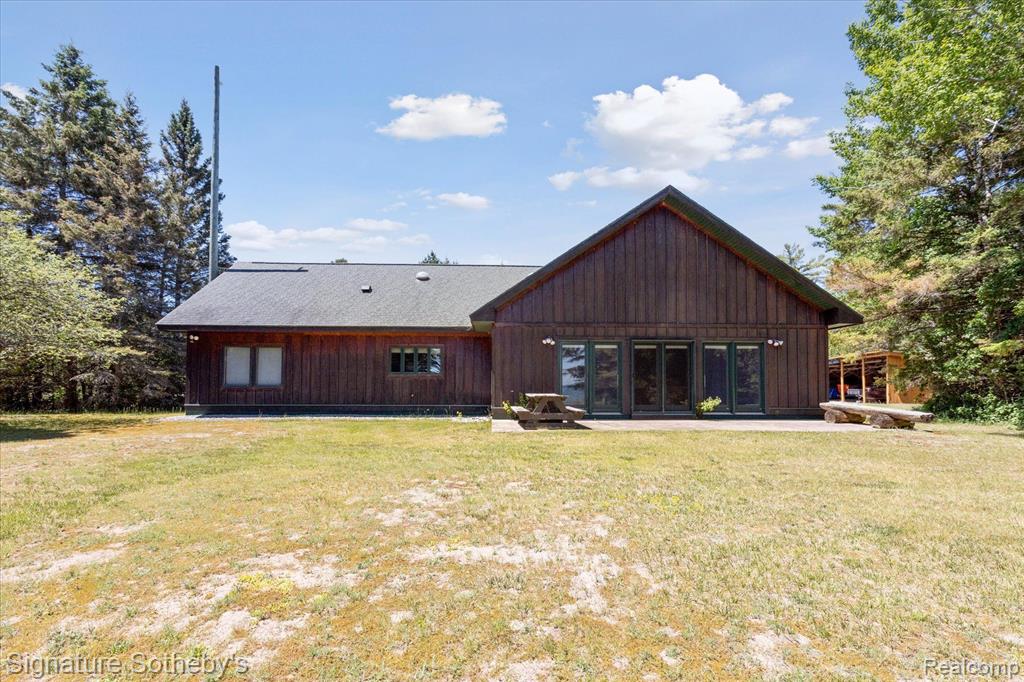 9842 Misery Bay, Alpena, MI 49707 — Photo 2