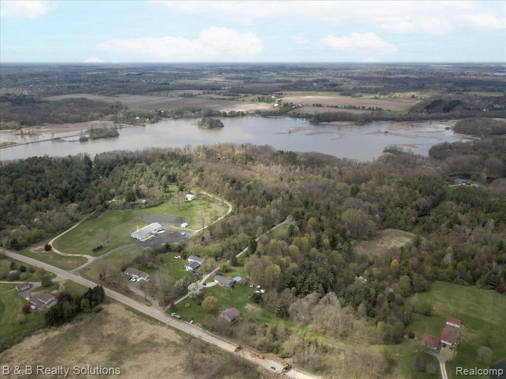 4114 COLUMBIAVILLE Road, Columbiaville, MI 48421 — Photo 32
