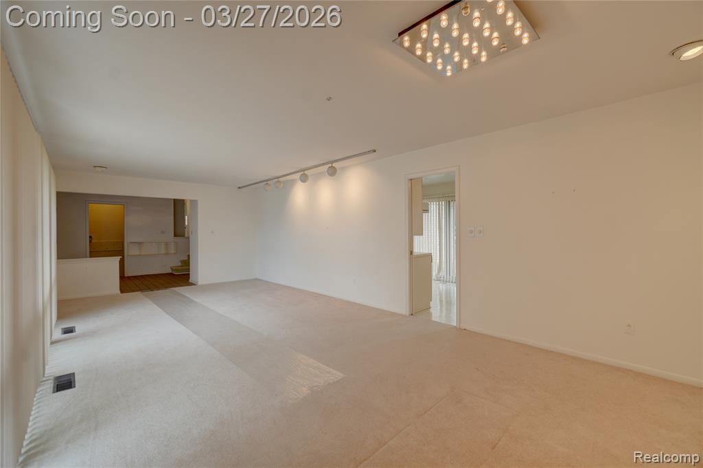 6974 Woodside Trail, West Bloomfield, MI — Photo 5