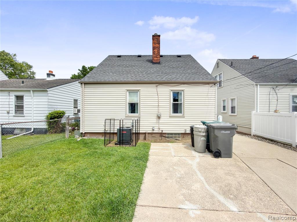 6907 Orchard Avenue, Dearborn, MI 48126 — Photo 40