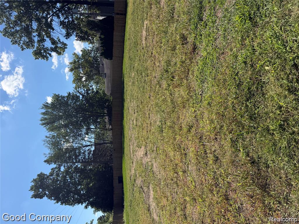 1209 Woodsboro Drive, Royal Oak, MI 48067