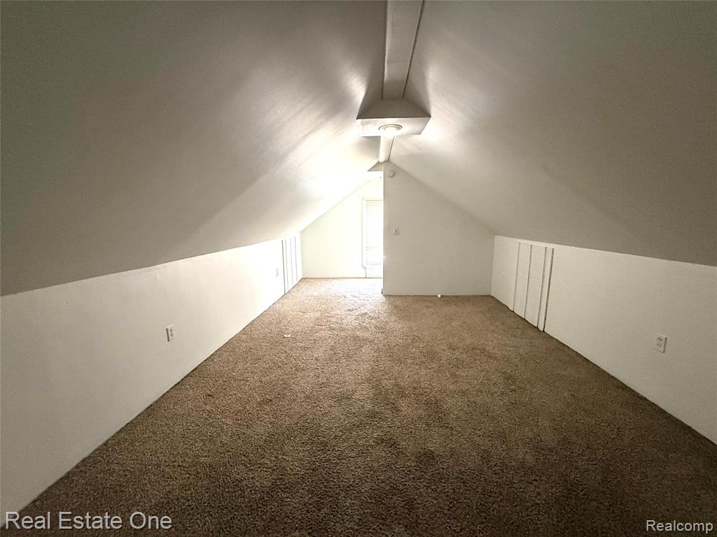 5645 FENTON Street, Dearborn Heights, MI 48127 — Photo 10