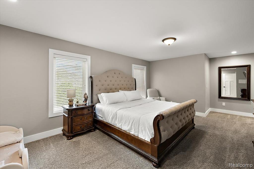 46930 Riverpark E, Macomb, MI 48044 — Photo 38
