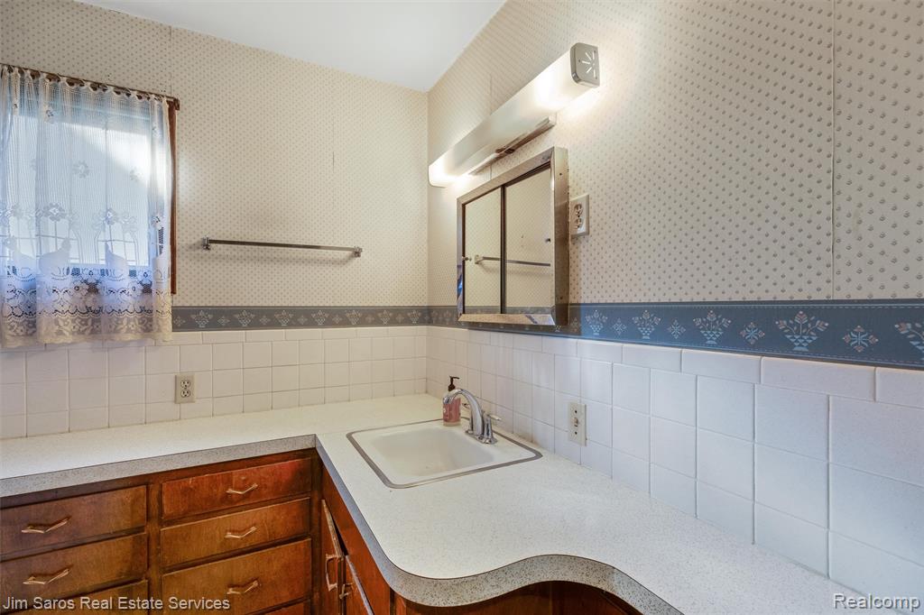 432 Prairie Street, Charlotte, MI 48813 — Photo 15