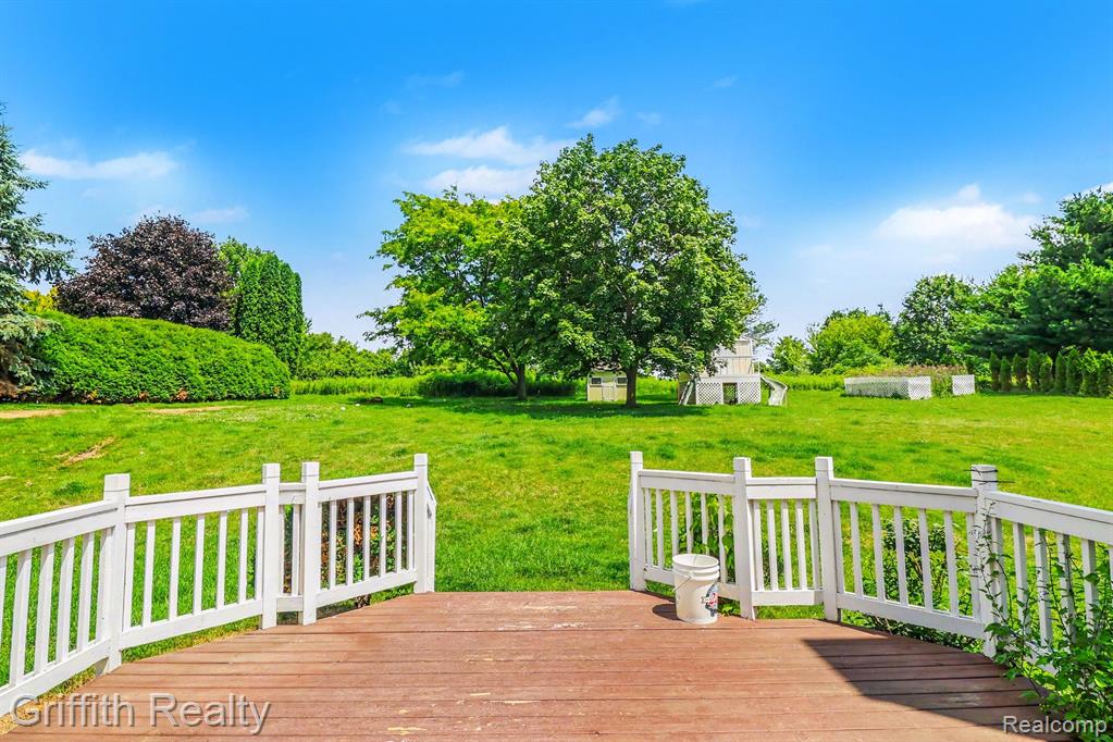 7055 Augustine Court, Fenton, MI 48430 — Photo 25