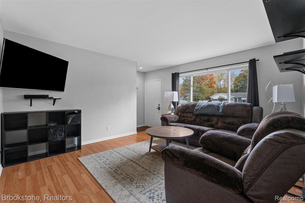 5503 Westchester Drive, Flint, MI 48532 — Photo 6