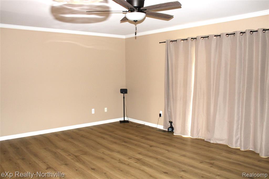 7244 Lavender Lane, 43, Waterford, MI 48327 — Photo 11