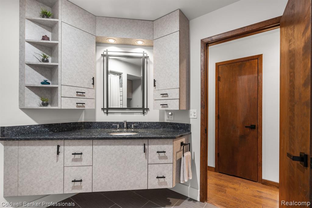 4943 CANYON OAKS Drive, Brighton, MI 48114 — Photo 28