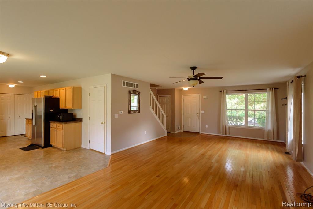 42990 N CUMBERLAND Drive, Van Buren, MI 48111 — Photo 2