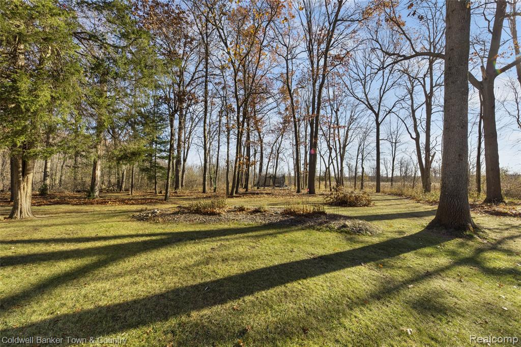 11535 Lancelot Lane, Pinckney, MI 48169 — Photo 14