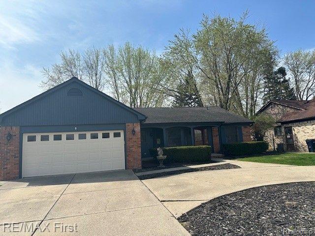 40015 VACHON Drive, Sterling Heights, MI 48313 — Photo 3