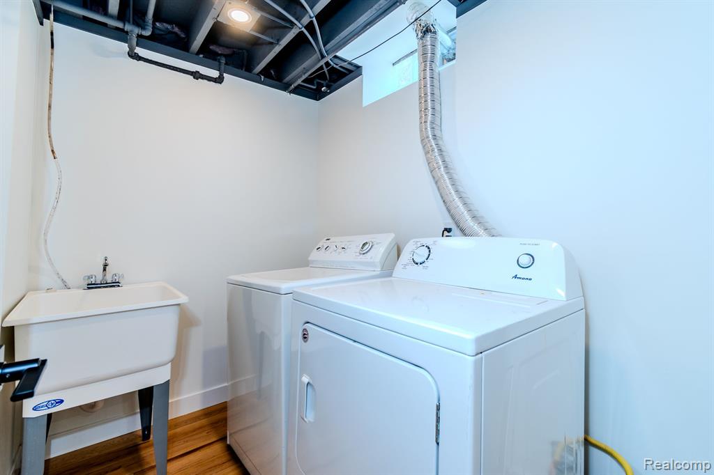 811 NORWICH Street, Birmingham, MI 48009 — Photo 29