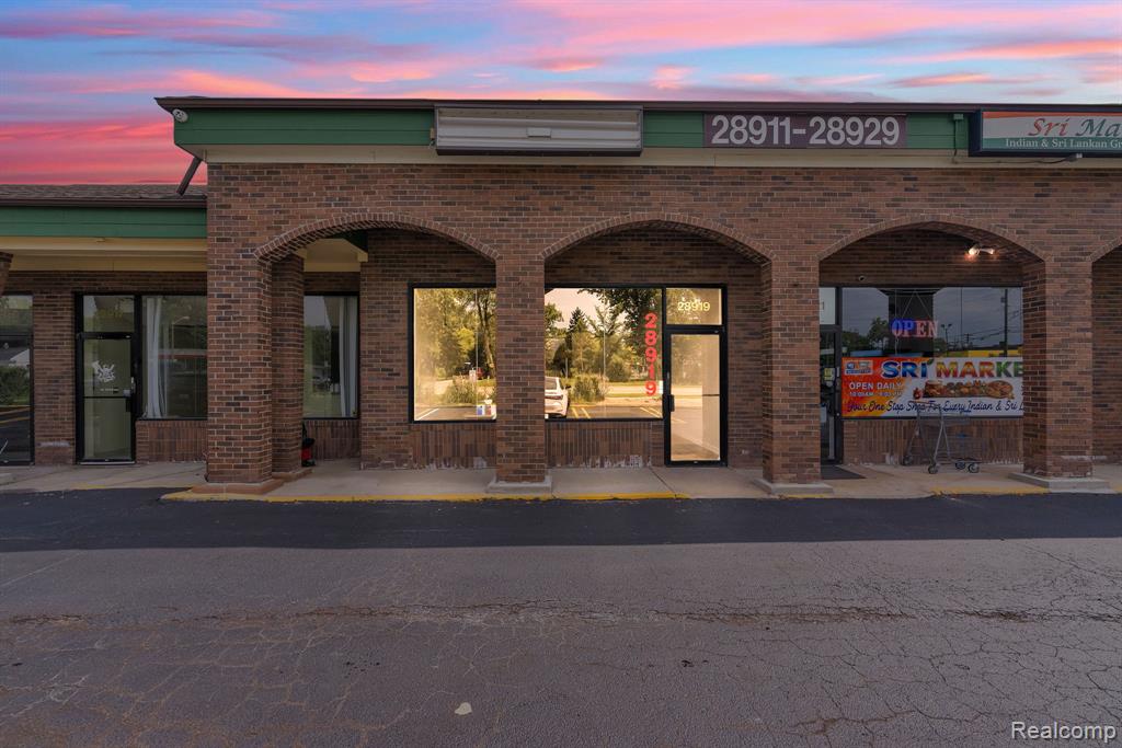 28919 7 Mile Road, Livonia, MI 48152, Livonia, MI, 48152