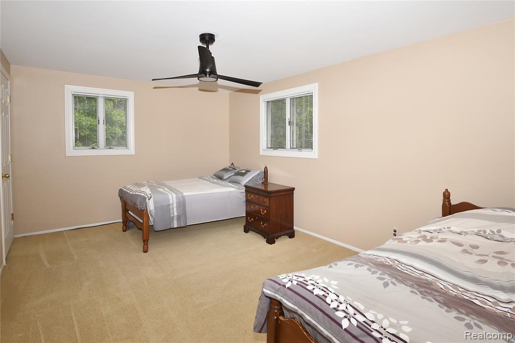 6835 Limerick Lane, Troy, MI 48098 — Photo 24