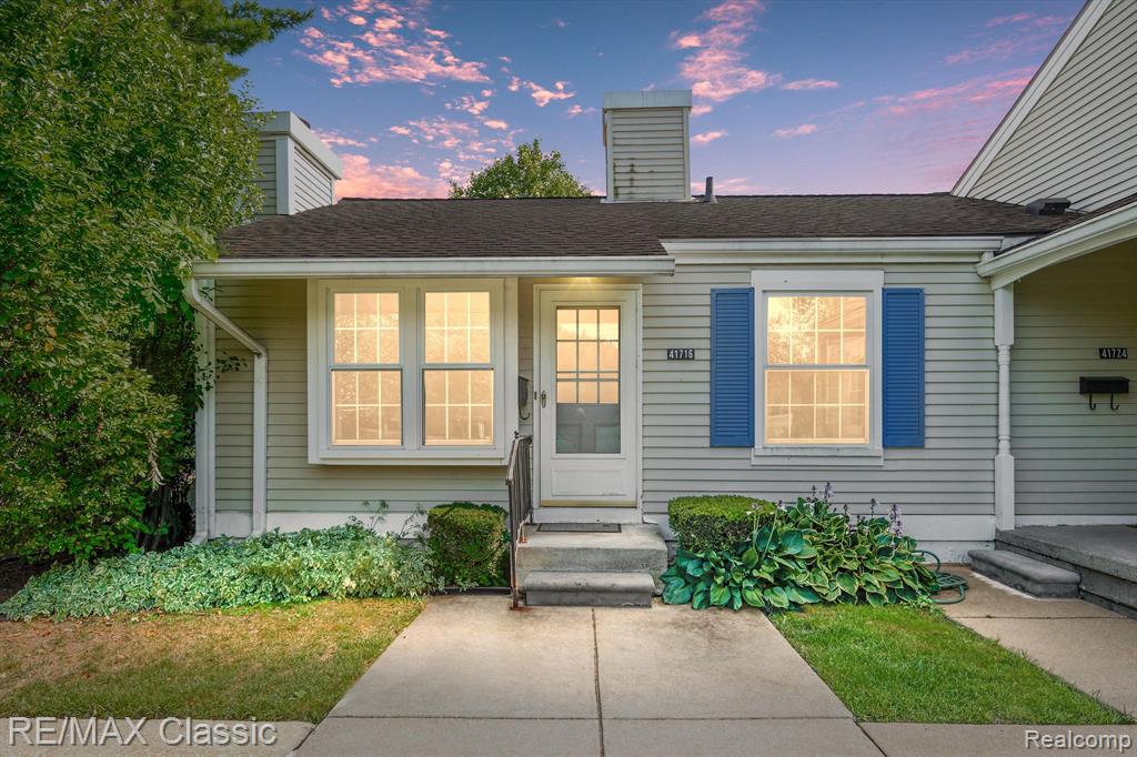 41716 ONAWAY Drive, Northville, MI 48167 — Photo 2