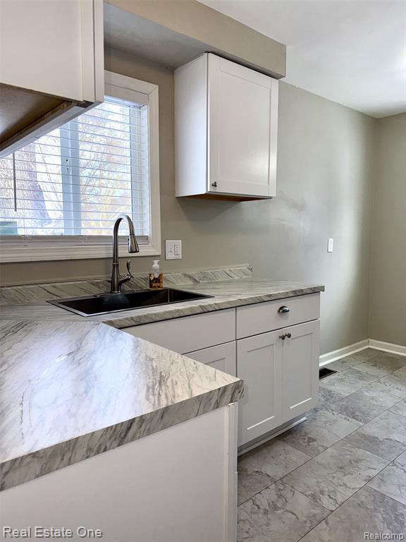 731 Stanley Avenue, Pontiac, MI 48340 — Photo 5