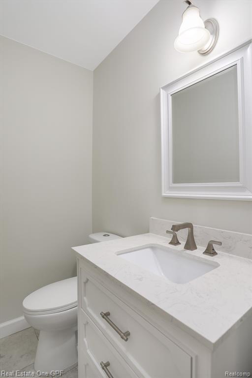 724 S ROSEDALE, Grosse Pointe Woods, MI 48236 — Photo 17