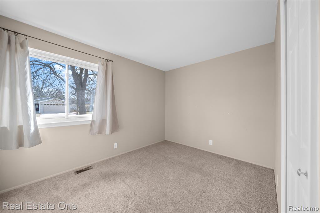417 HAZE, Pinckney, MI 48169 — Photo 10
