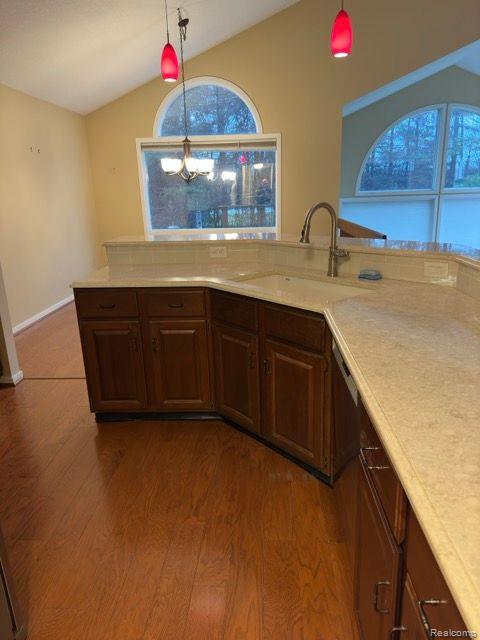 105 QUIET CREEK Circle, Chelsea, MI 48118 — Photo 7