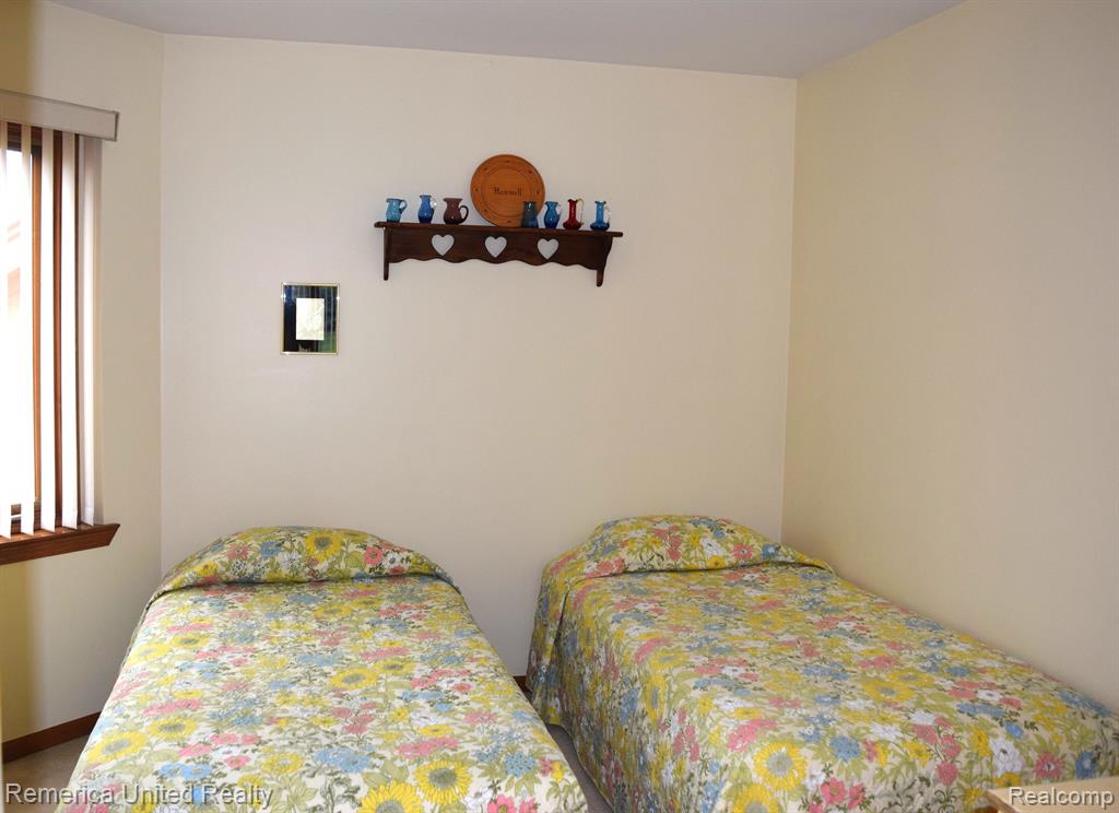 37786 Siena Drive, Farmington Hills, MI 48331 — Photo 15