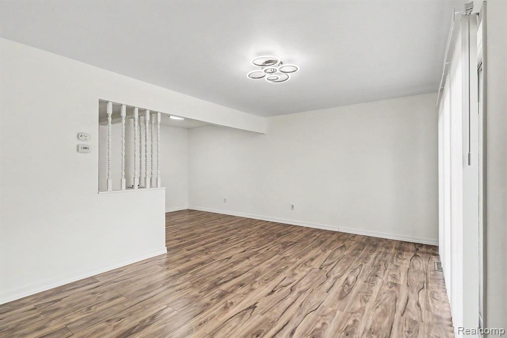 8232 Karam Boulevard, Warren, MI 48093 — Photo 5