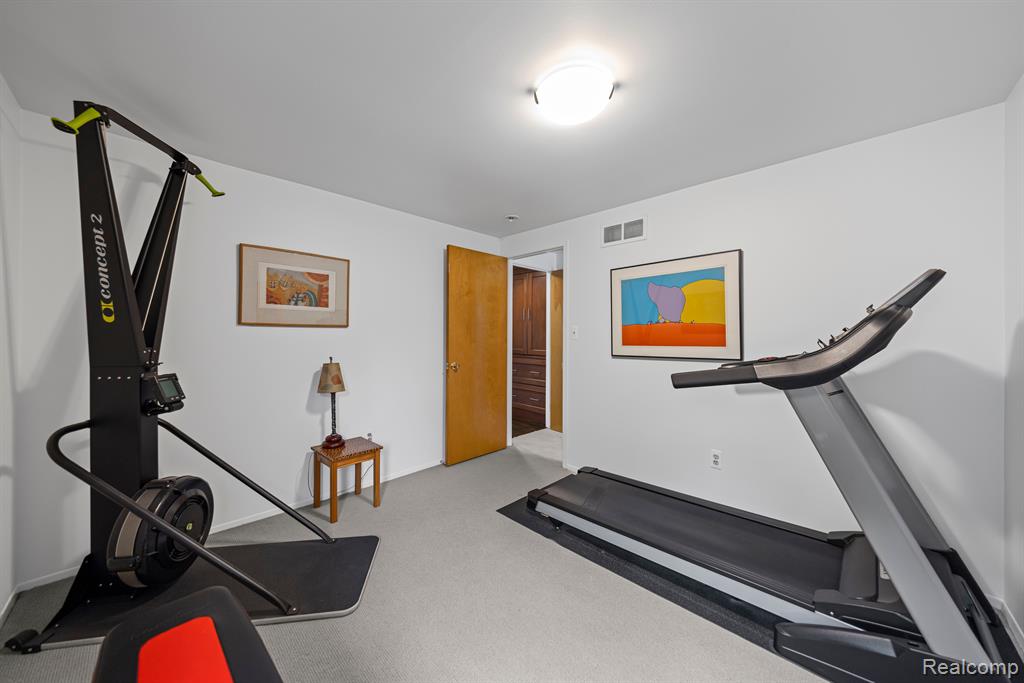 917 HUMPHREY Avenue, Birmingham, MI 48009 — Photo 23