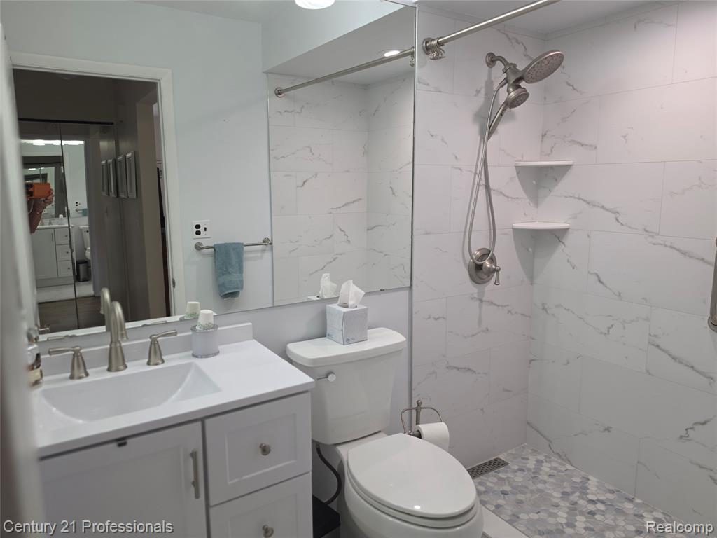 40318 Newport Drive, Plymouth, MI 48170 — Photo 29