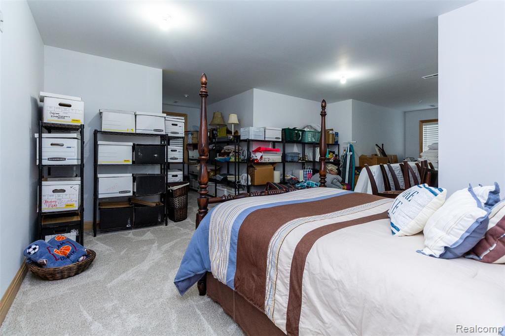 302 Tanview Drive, Oxford, MI, 48371