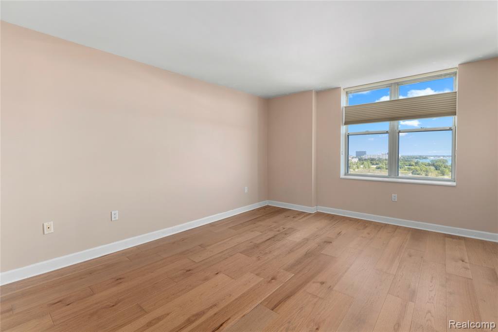 250 E HARBORTOWN DRIVE #1409, Detroit, MI 48207 — Photo 22