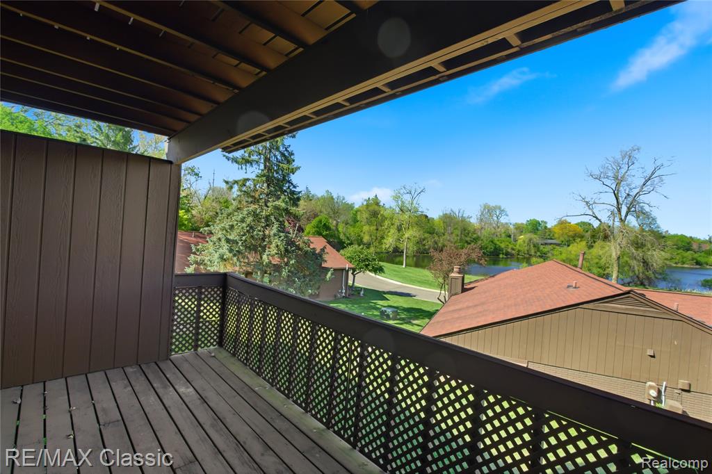 3961 Chablis Street, West Bloomfield, MI 48323 — Photo 39