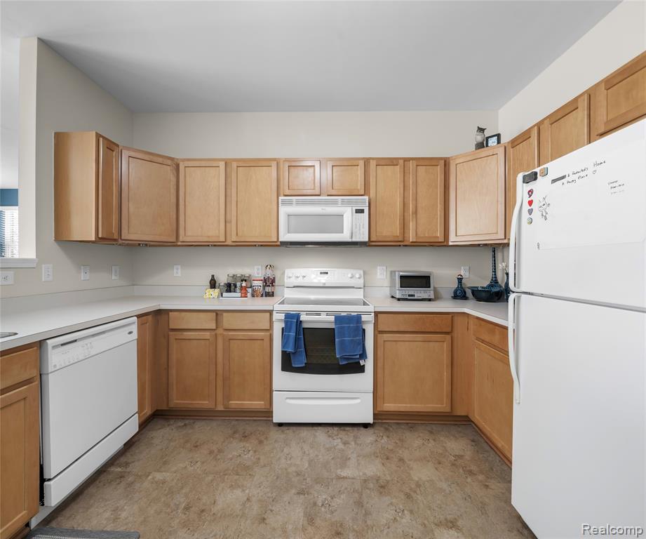 47624 Pembroke Drive, Canton, MI 48188 — Photo 11