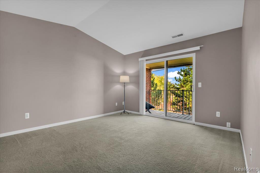 51641 Hale Lane, Chesterfield, MI — Photo 14
