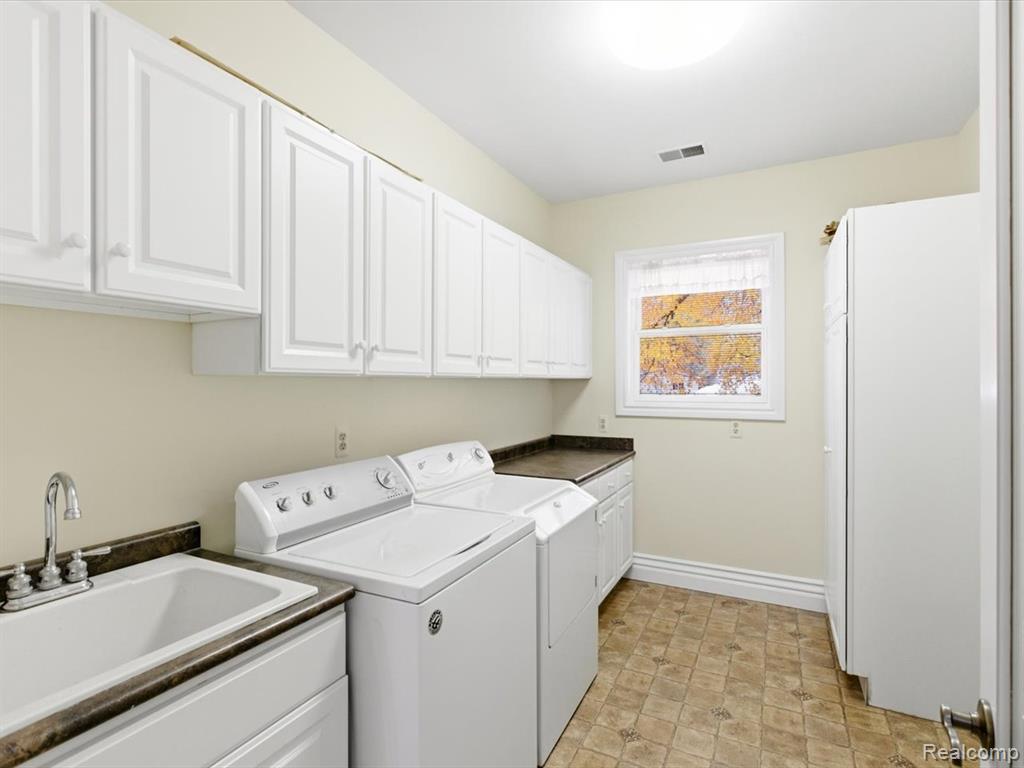 3993 N River Road, Fort Gratiot, MI 48059 — Photo 36