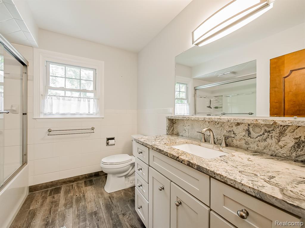 52010 11 Mile Road, South Lyon, MI 48178 — Photo 25